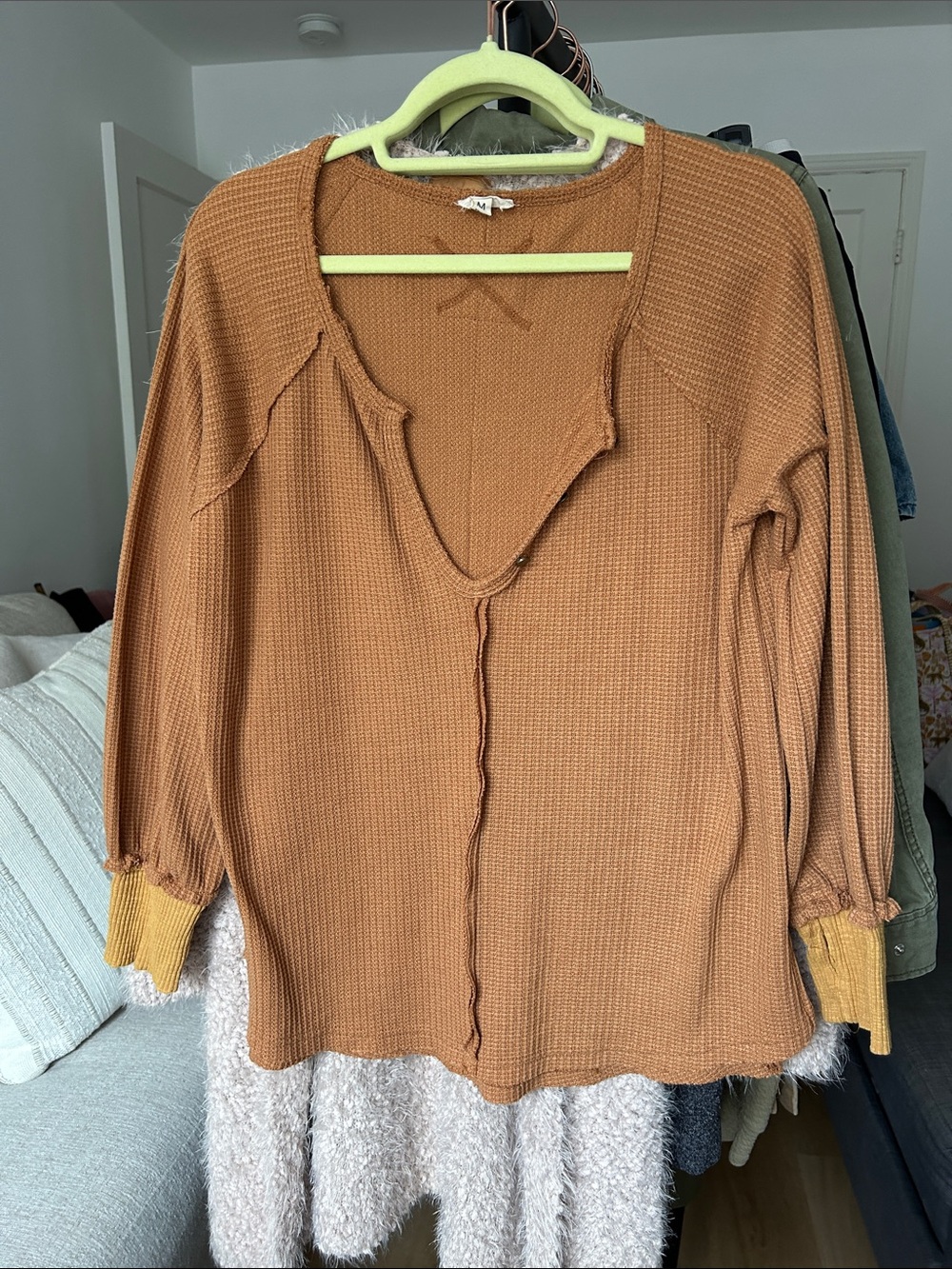 POL. Size medium. PTP 21”. Stretch. Non functional buttons. 😍